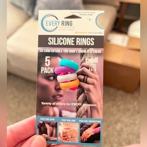 NWT EveryRing 5pk Silicone Bands Sz 4.5-5